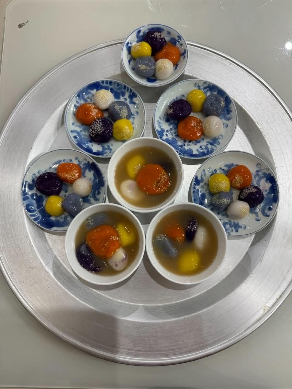 Bánh trôi ngũ sắc